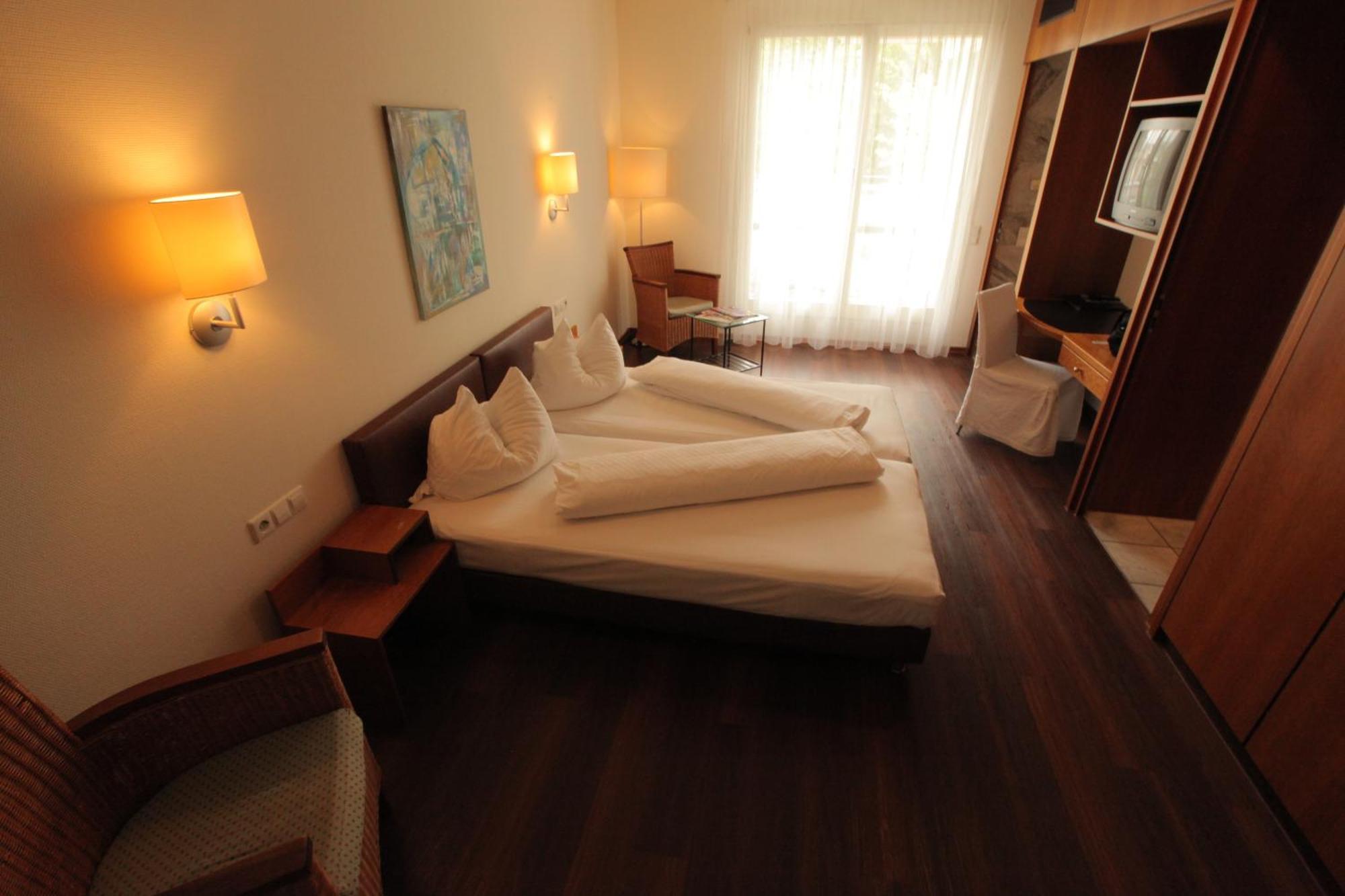 Hotel Mariotto Am Burghof Lorrach Ruang foto